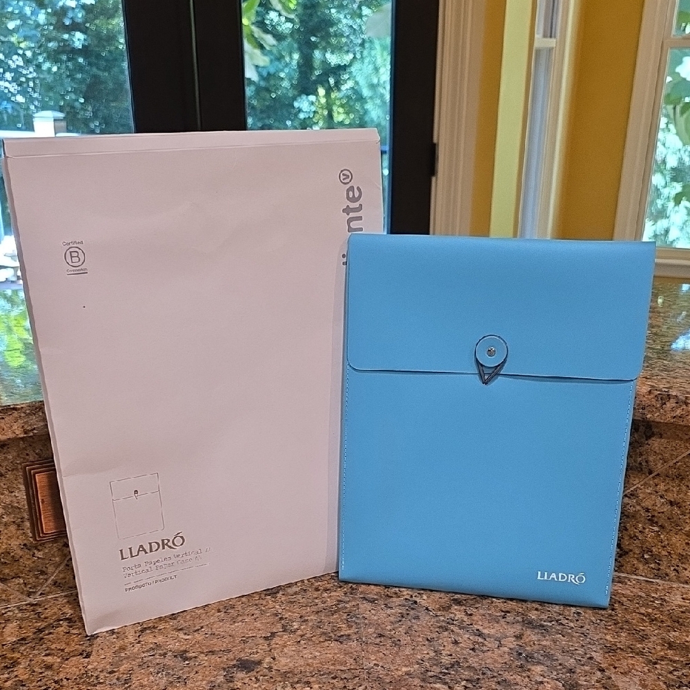 Lladro Vertical Paper Case - 12x9